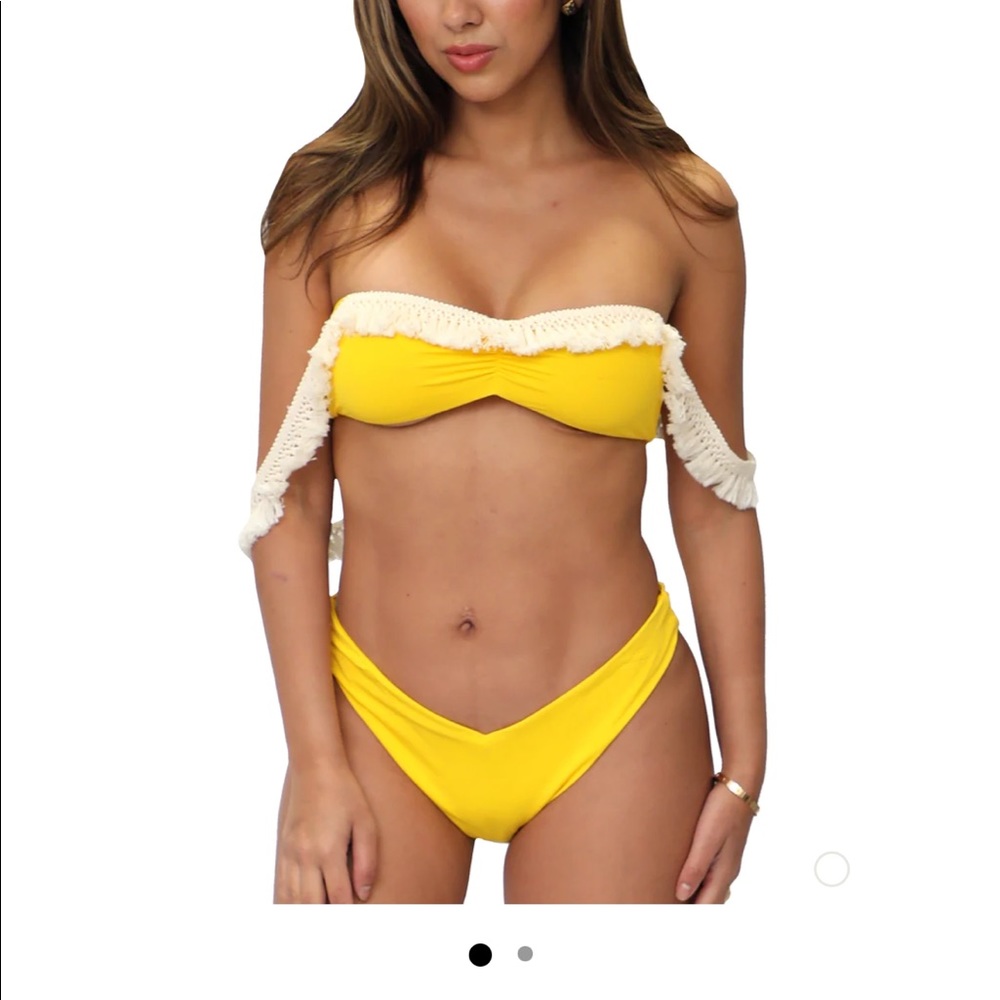 NWT WeWoreWhat Delilah Bikini L